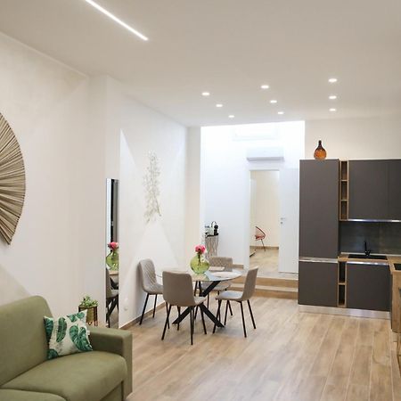 Appartamento Luxury Regina 14 Bari Esterno foto