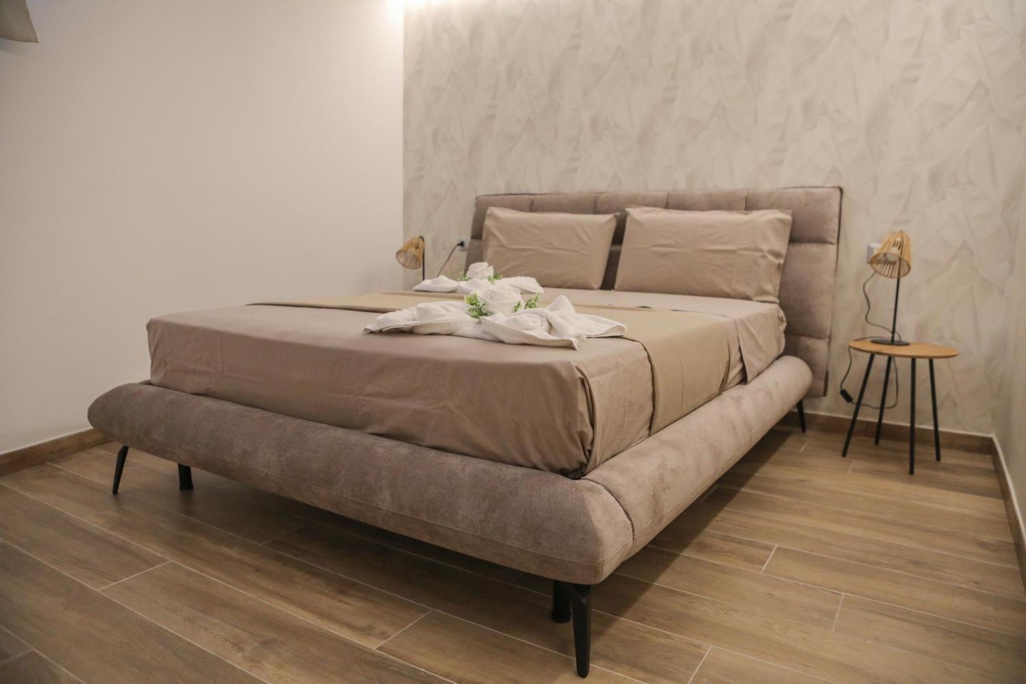 Appartamento Luxury Regina 14 Bari Esterno foto