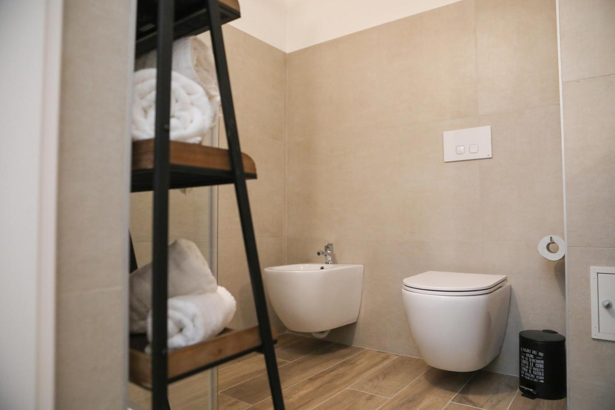 Appartamento Luxury Regina 14 Bari Esterno foto